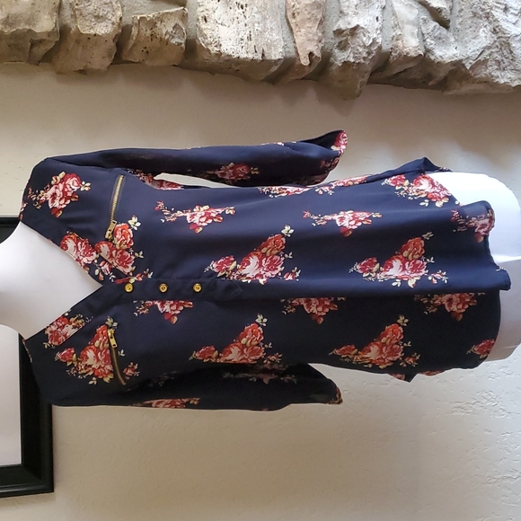 RUE21 Blouse NWOT - Picture 1 of 6